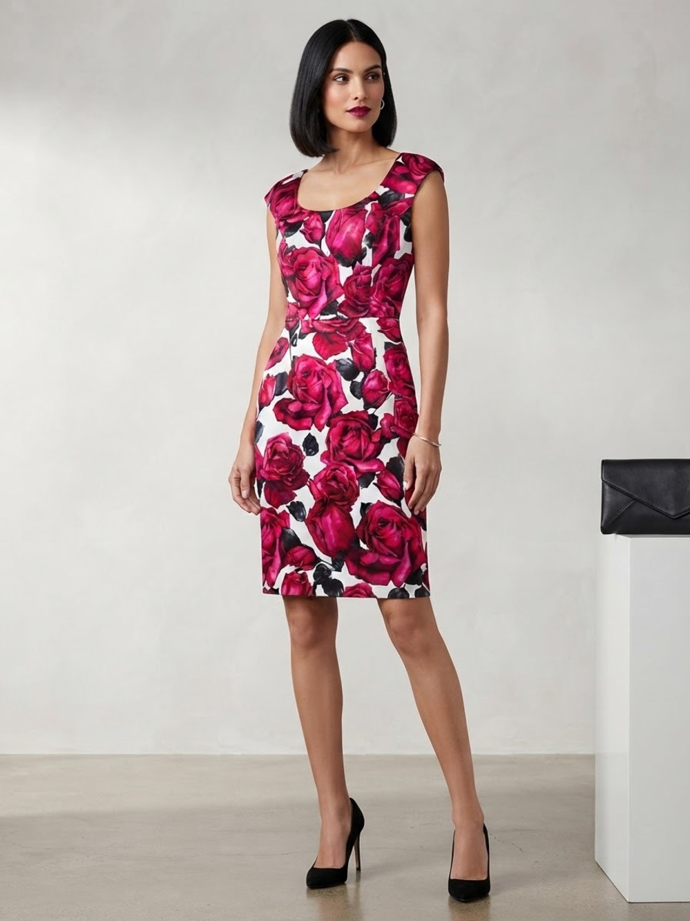 White House Black Market Red Rose Print Sheath Dress Size 6 Sleeveless Cocktail
